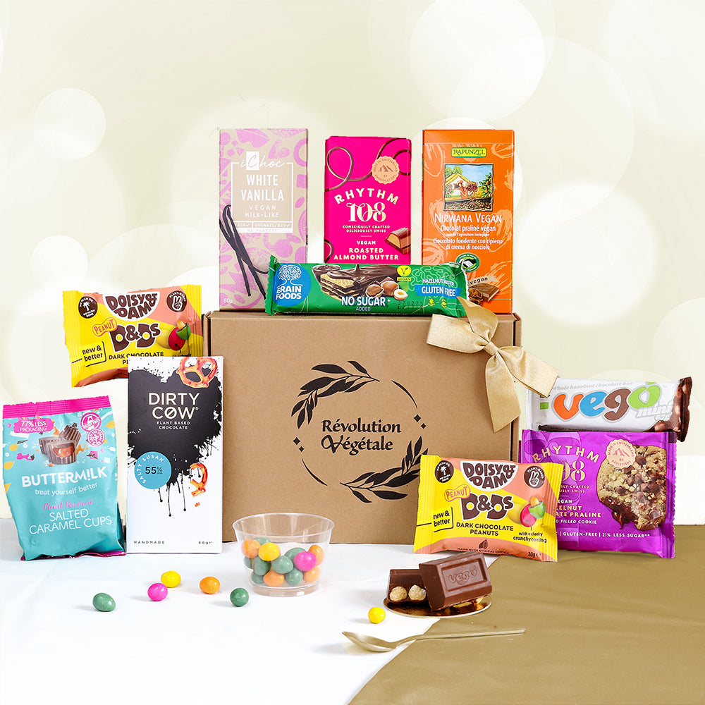 Box chocolat avec produits disposés autour