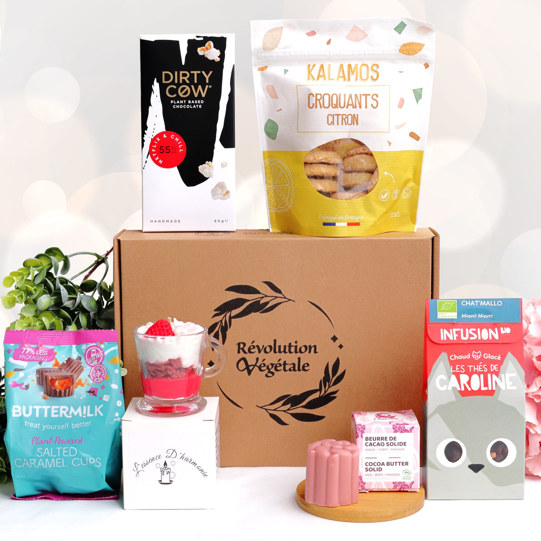 grande box fêtes des mères fermées avec produits disposés autour