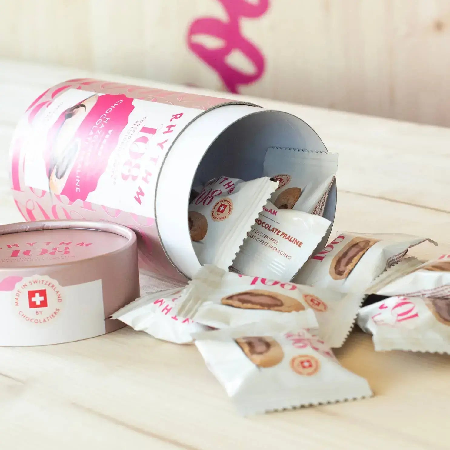 Coffret Rhythm 108 ouvert, avec des sablés vegan et sans gluten étalés